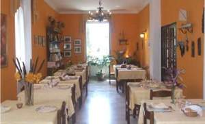 We are continually refining and adding to our portfolio of Nice Places to stay in Italy, so visit our site regularly to find somewhere just that little bit special. All our places to stay are presented with photos and descriptions taken and selected by us personally to give an impression as true to the reality as we can. All places are chosen by our team here in Italy for their combination of price, quality, charm and location. We work in partnership with family run hotels, guest houses and self-catering accommodations. This is NOT an unverified 'web portal' or online directory - we select only those places which we believe make excellent places to base a 1 week holiday or longer.